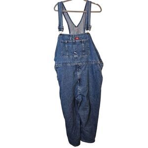 Dickies mens denim overalls.  Size 44 X 30.